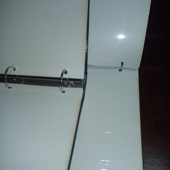 NWT Set of 2 Magnetic Photo Albums - Picture 3 of 4